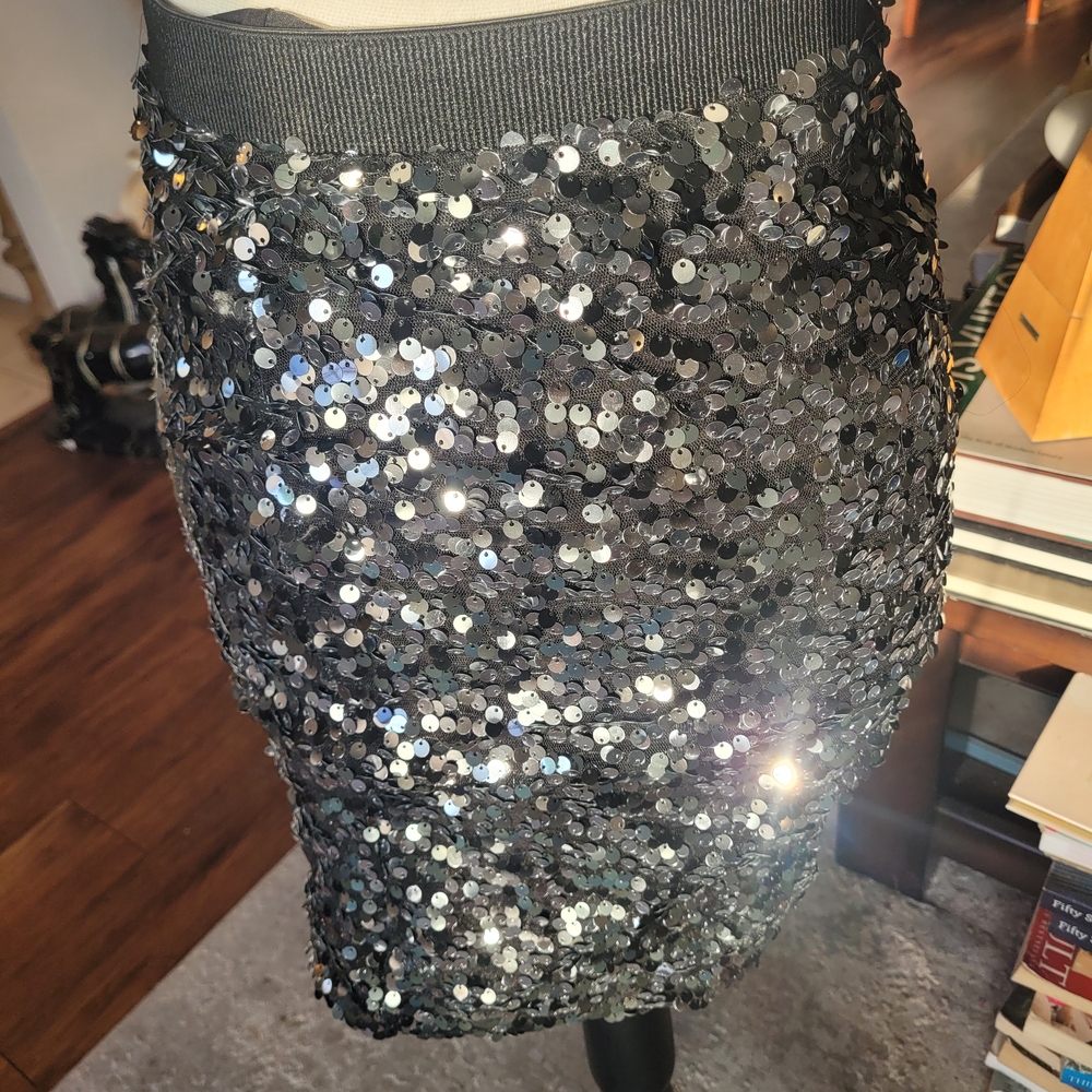 H&M Black Sequin Pencil Skirt